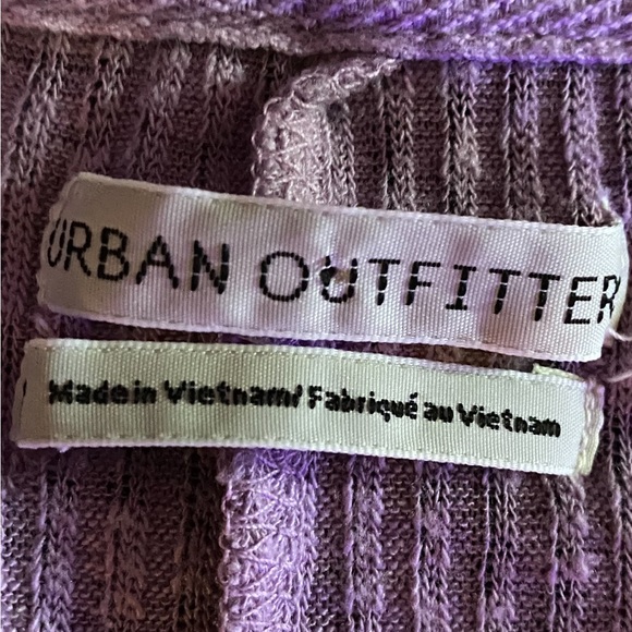 Urban Outfitters lilac pull over blouse - Picture 4 of 5